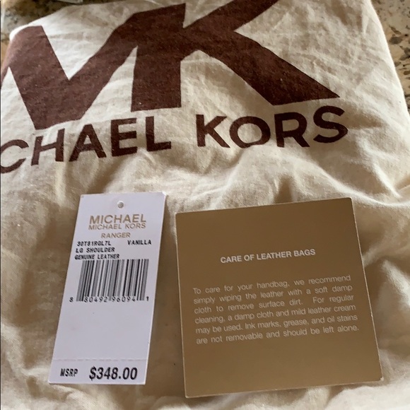 Authentic Michael Kors leather hobo bag. - Picture 2 of 8